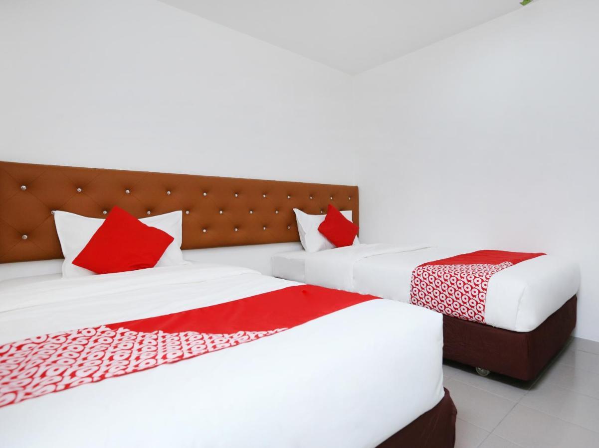 Oyo 89672 Eg Hotel Jj جوهر بهرو المظهر الخارجي الصورة