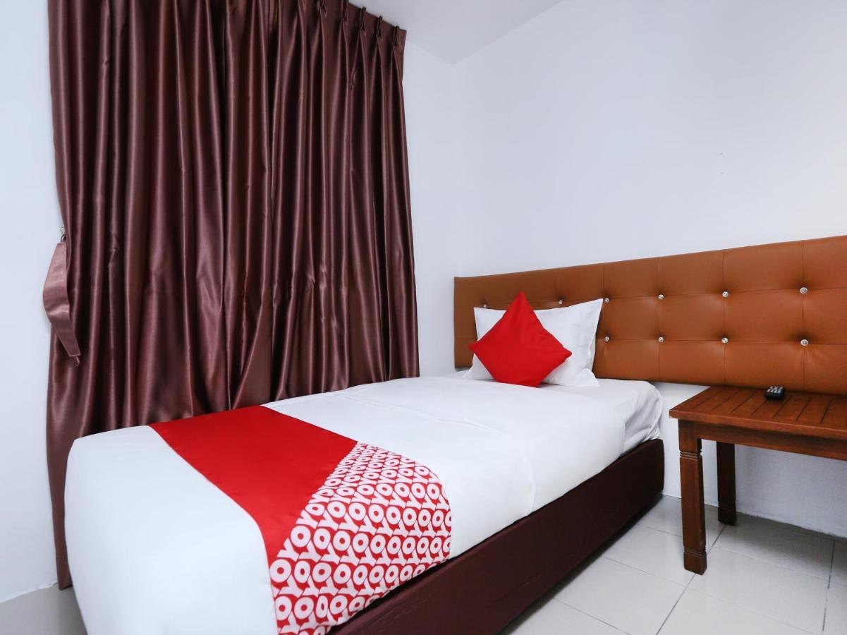 Oyo 89672 Eg Hotel Jj جوهر بهرو المظهر الخارجي الصورة