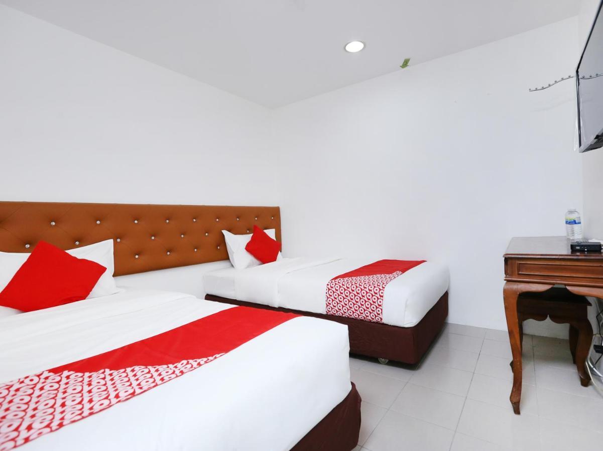 Oyo 89672 Eg Hotel Jj جوهر بهرو المظهر الخارجي الصورة
