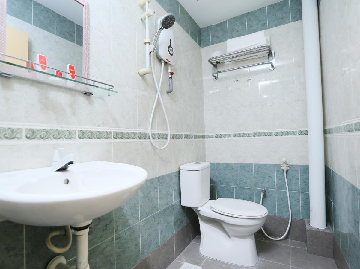 Oyo 89672 Eg Hotel Jj جوهر بهرو المظهر الخارجي الصورة