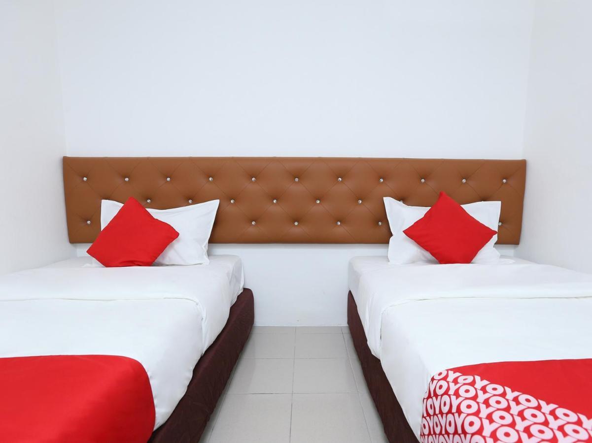 Oyo 89672 Eg Hotel Jj جوهر بهرو المظهر الخارجي الصورة