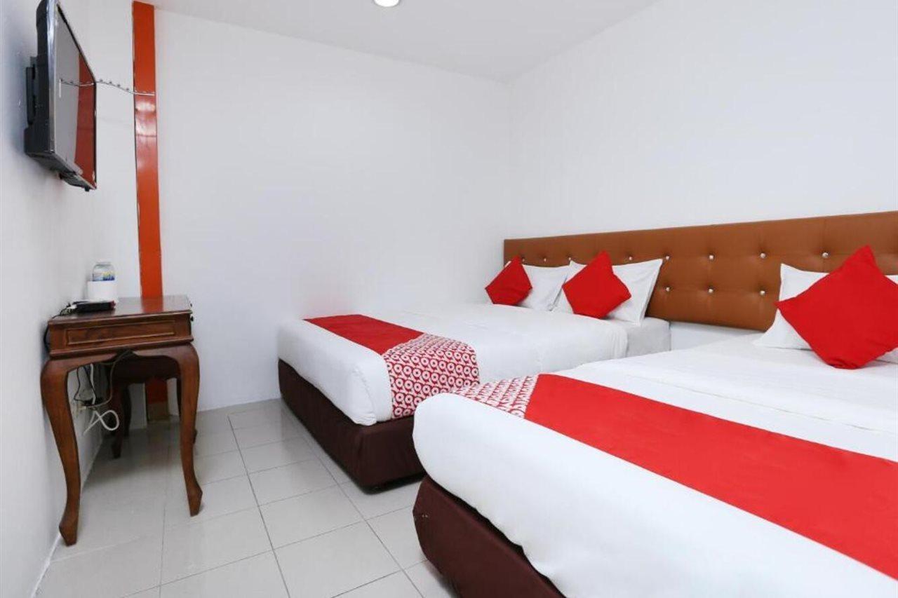 Oyo 89672 Eg Hotel Jj جوهر بهرو المظهر الخارجي الصورة